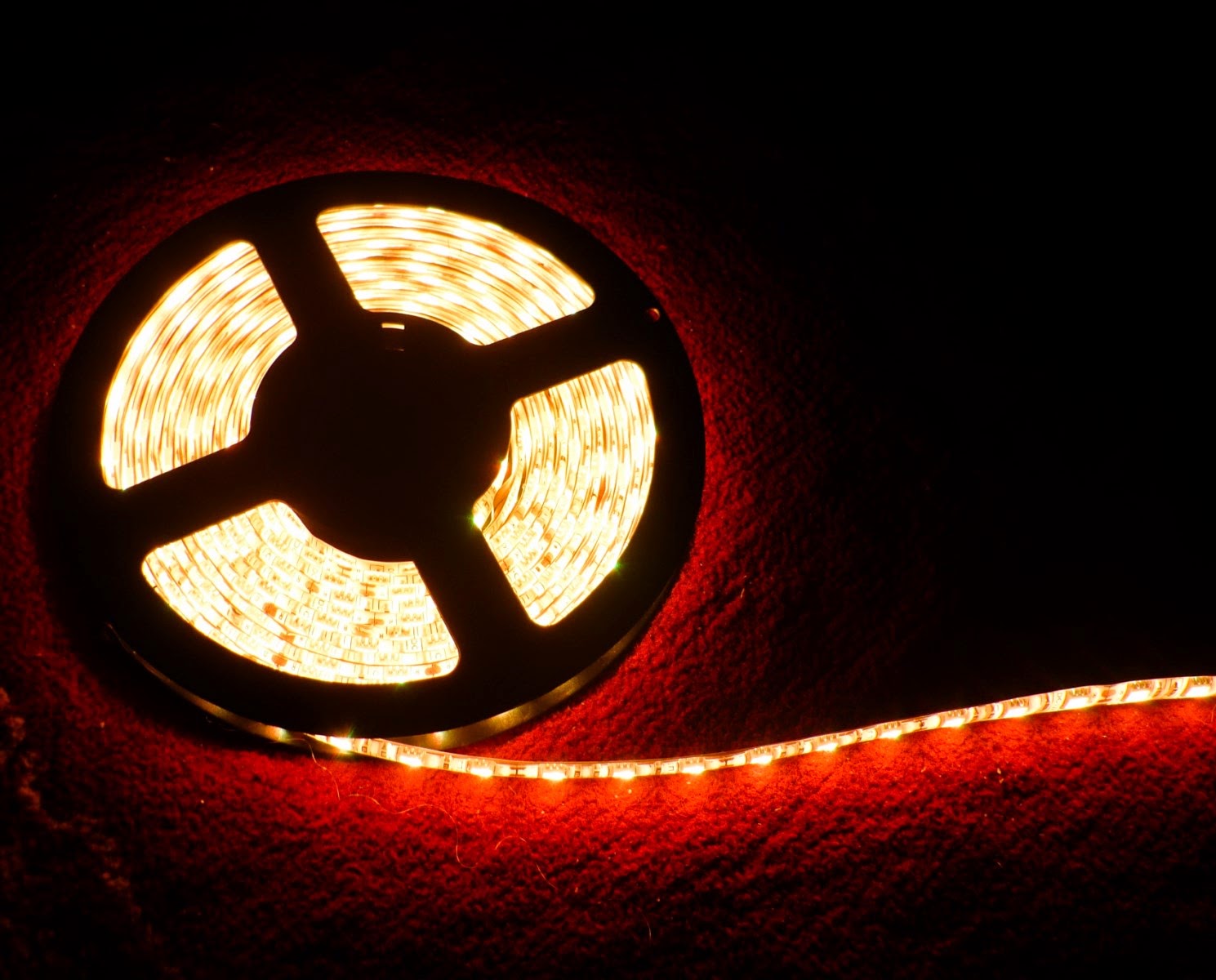 LED Strip لمض ليد شريط لمبات ليد للديكور LED LED Strip لمض ليد شريط لمبات ليد للديكور LED
